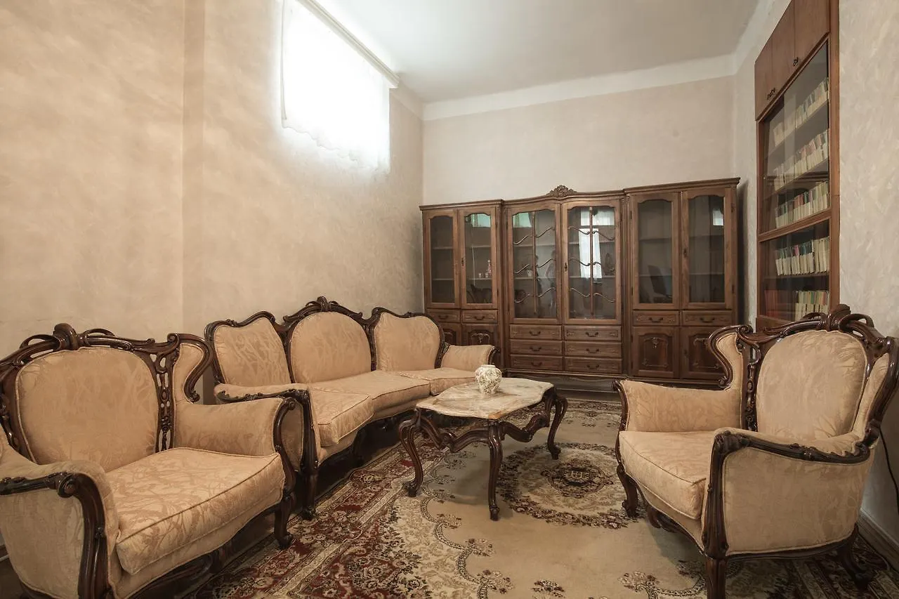 Mary'S Apartment Tbilisi